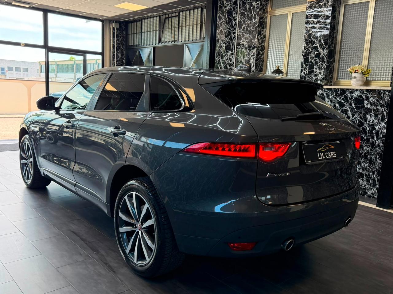 Jaguar F-Pace 3.0 D V6 300 CV AWD aut. R-Sport
