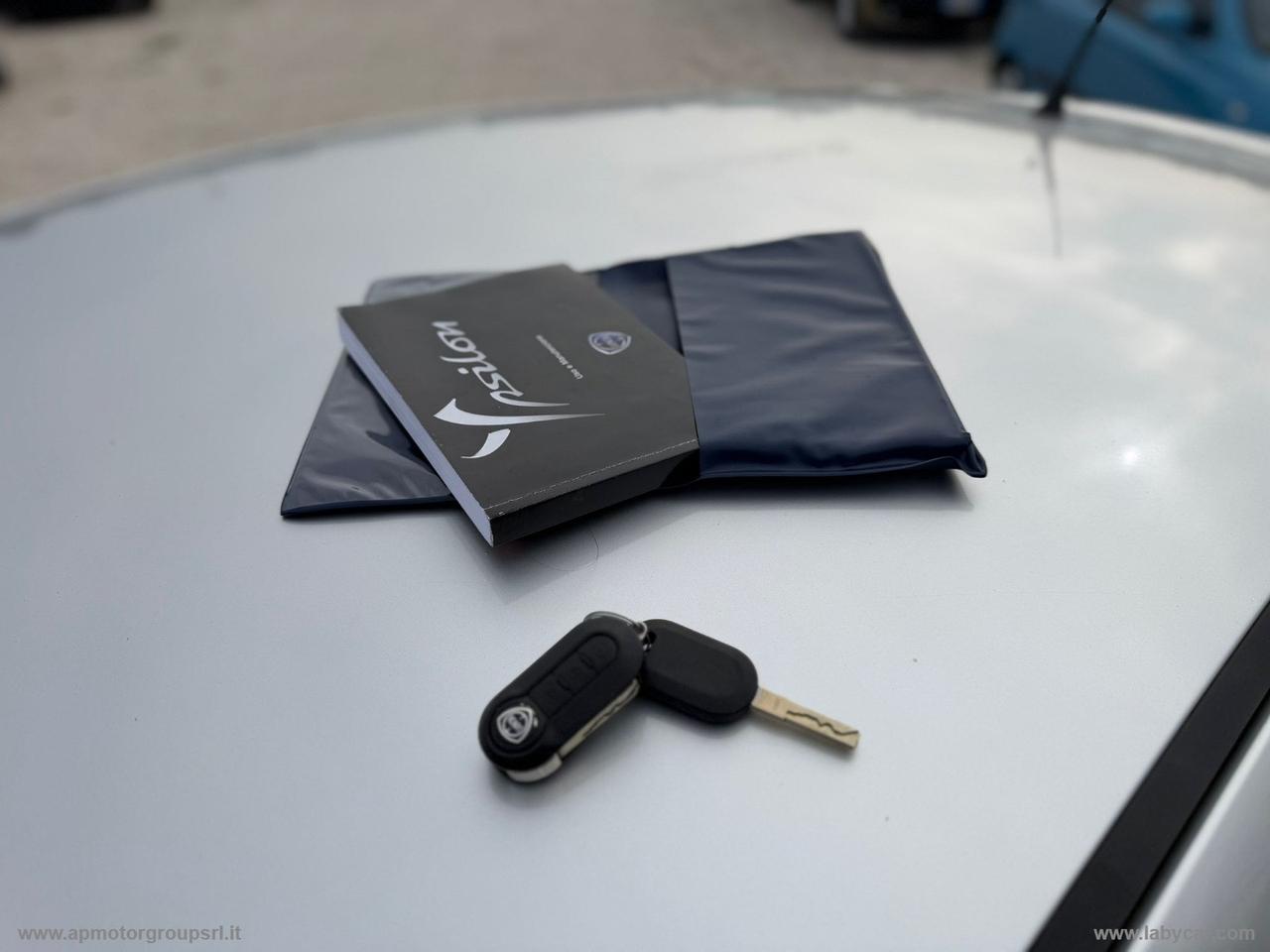 LANCIA Ypsilon 0.9 T.Air 85CV 5p. Met.Ec. Gold