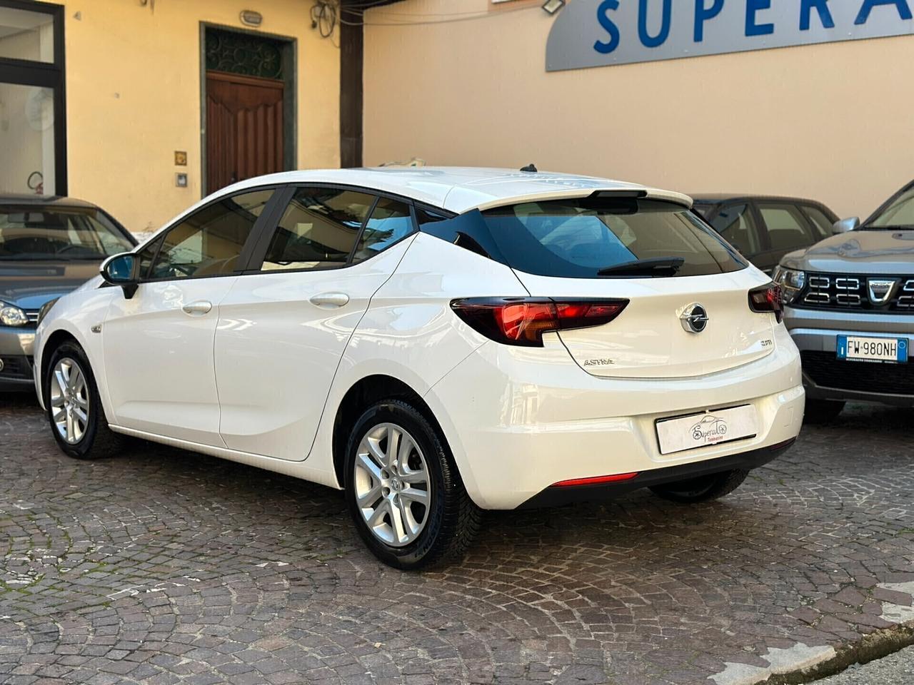 Opel Astra 1.6 CDTi 110 CV 5 Porte Garanzia 12 mesi