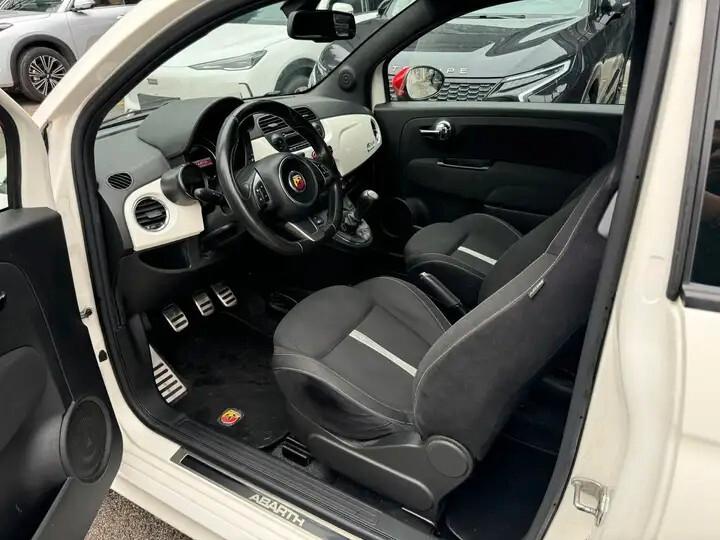 Abarth 500 1.4 Turbo T-Jet Custom