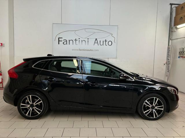 VOLVO V40 D2 1.6 Summum