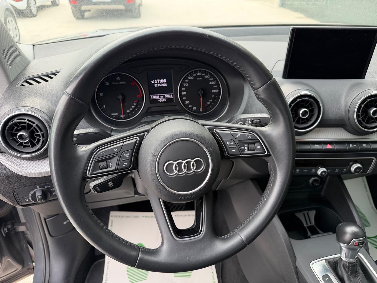 Audi Q2 30 TDI S tronic Identity Black
