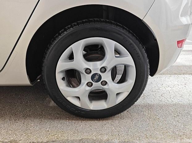 FORD Fiesta 1.2 Benzina 5 porte - 2012