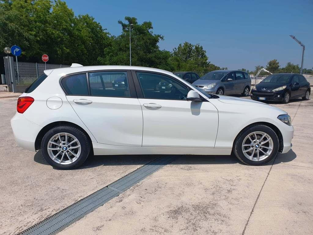 Bmw 118 118d 5p. Advantage