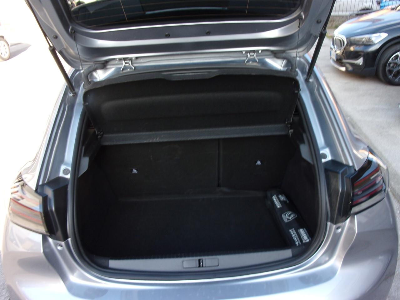 Peugeot 208 PureTech 100 5 porte Allure NESSUN VINCOLO