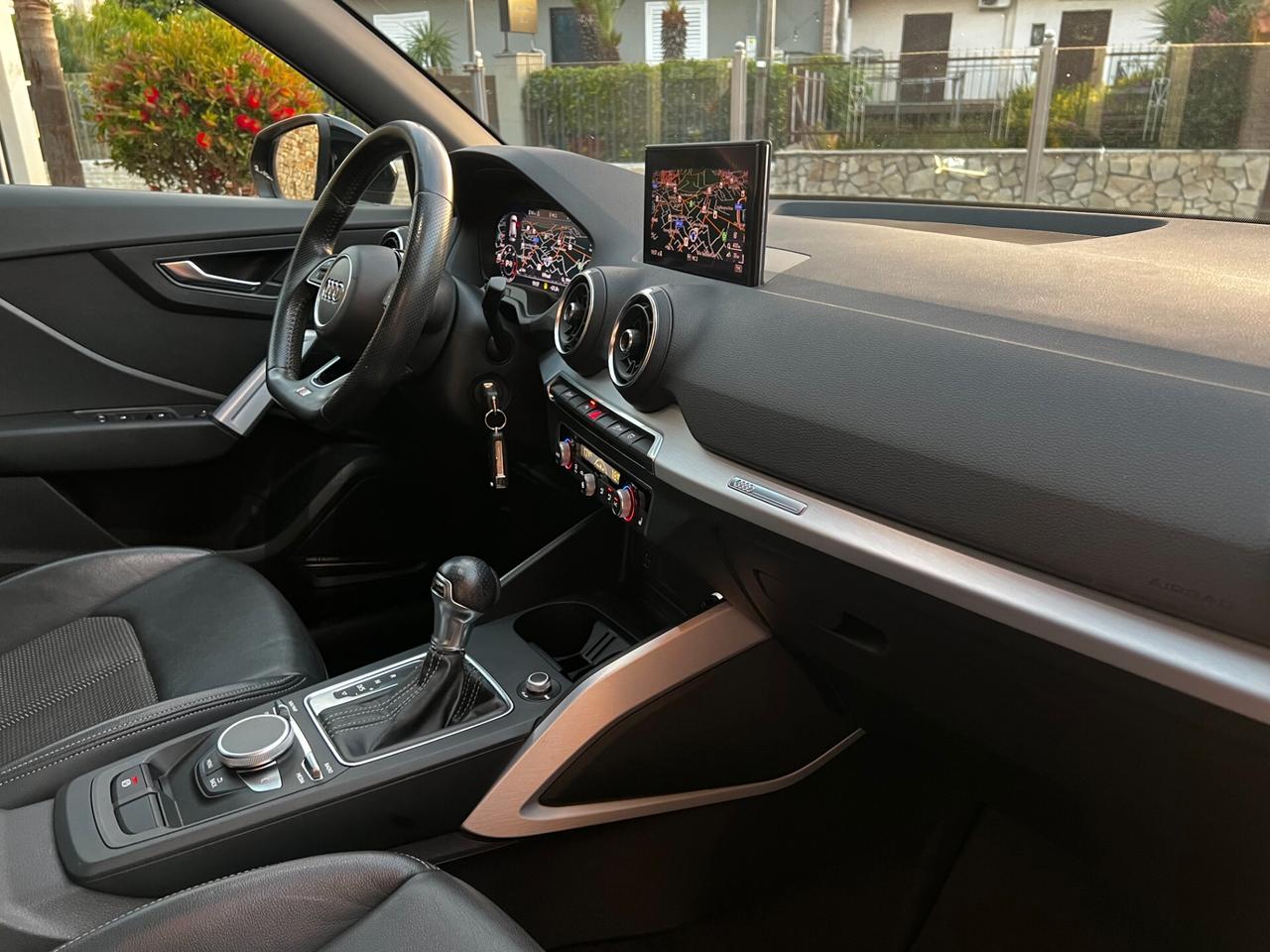 Audi Q2 30 TDI S tronic-2xS Line-TETTO-FULL