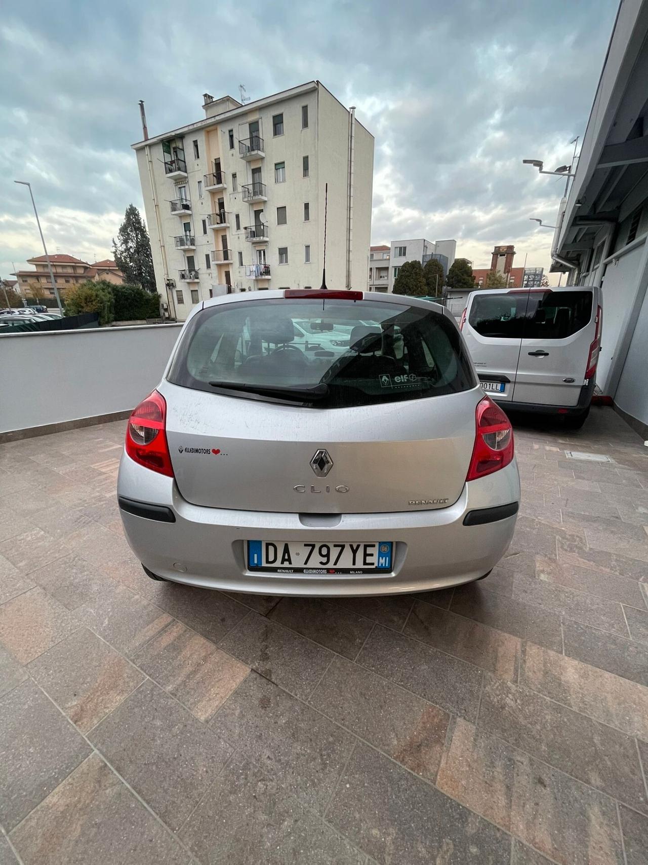 Renault Clio 1.2 16V 3 porte Luxe