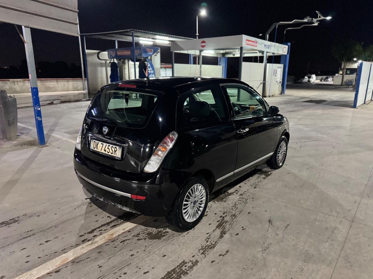 Lancia Ypsilon 1.3 MJT 75 CV Argento Diesel Neopatentati