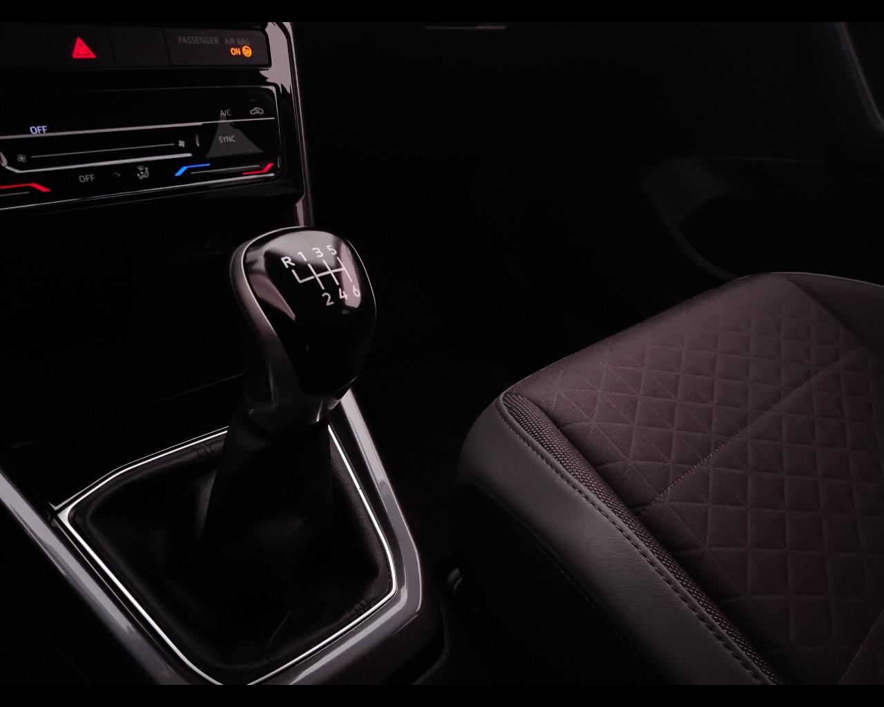 VOLKSWAGEN T-Cross 2019 - T-Cross 1.0 tsi Advanced 110cv