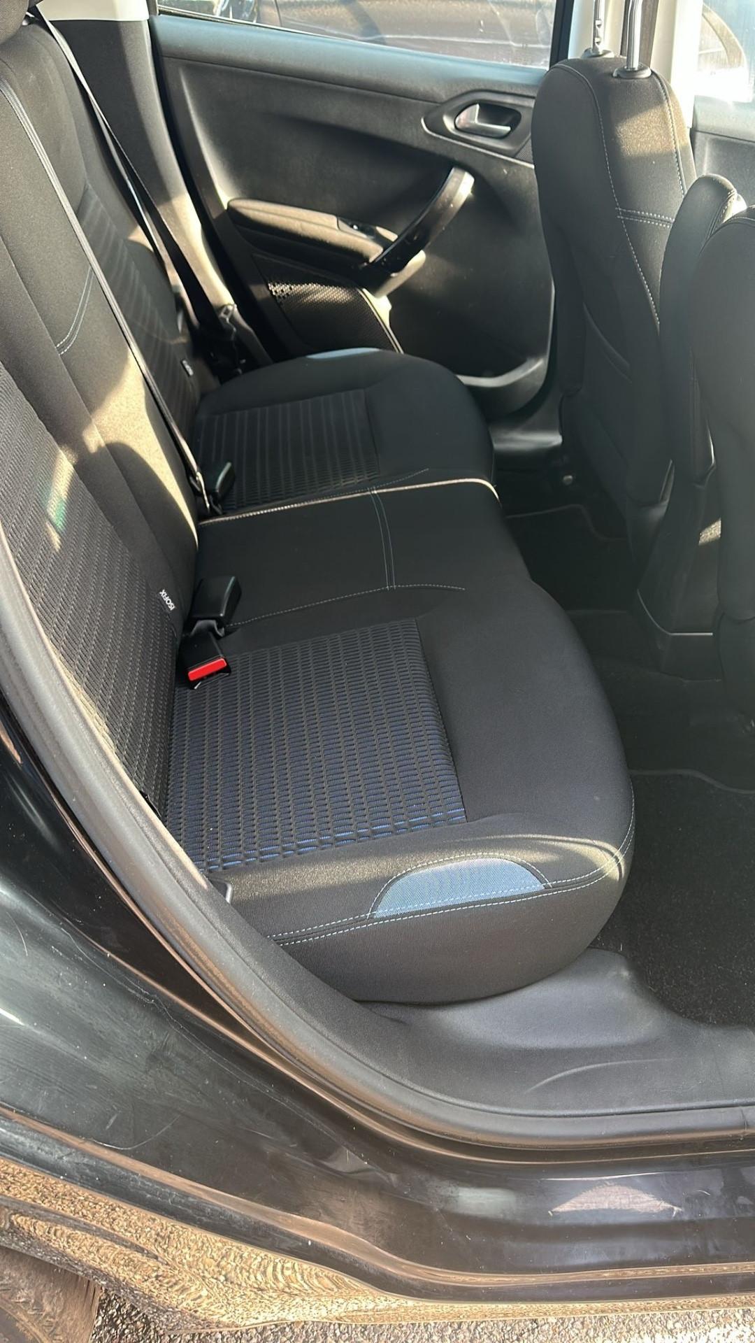 Peugeot 208 1.2 VTi 82 CV 5 porte Allure