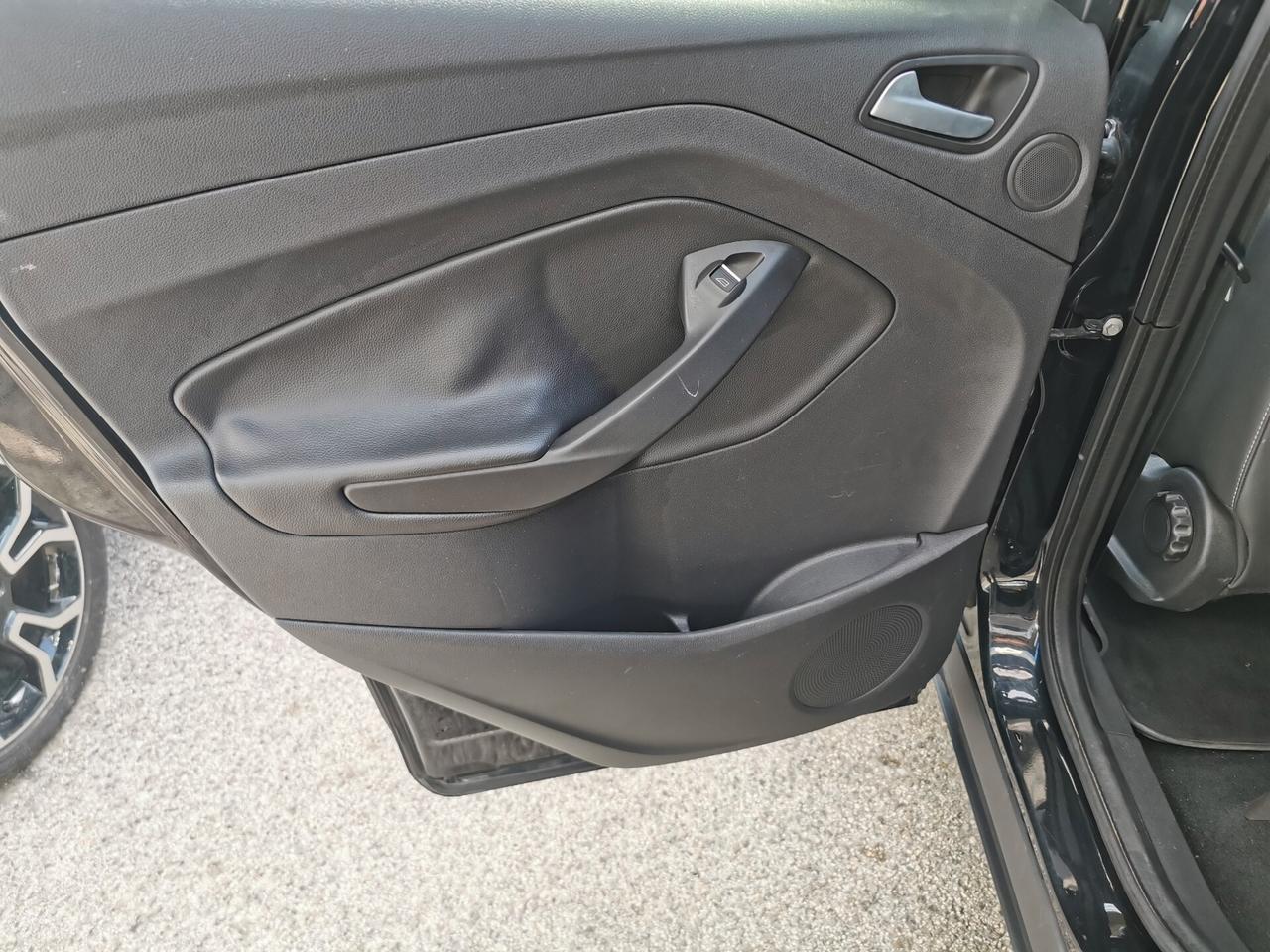 Ford Kuga 1.5 TDCI 120cv S&S 2WD Titanium