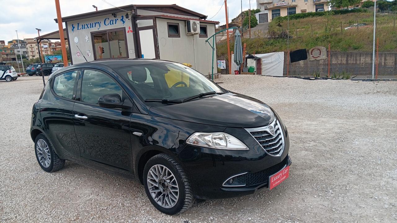 LANCIA YPSILON MTJ -2015