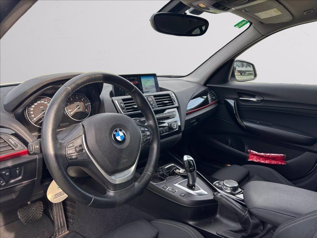BMW 118d Sport auto 5p my18 del 2016