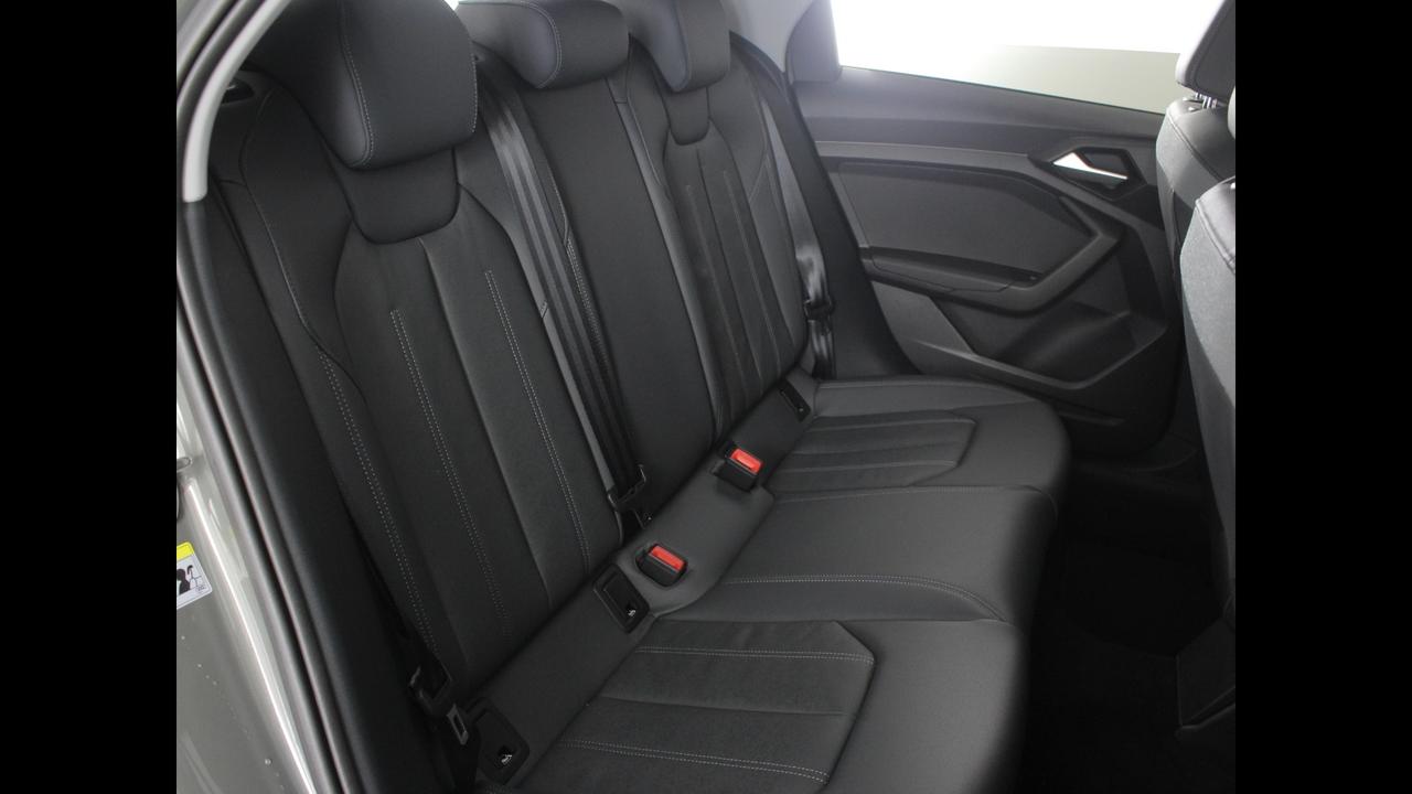 AUDI A1 II 2022 allstreet - A1 allstreet 30 1.0 tfsi Business 116cv