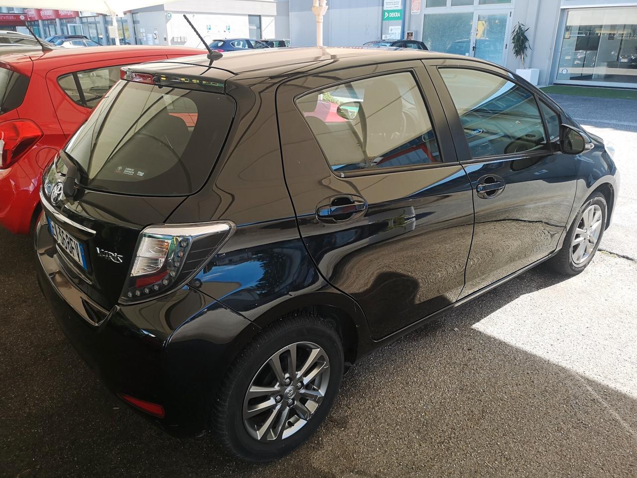 Toyota Yaris 1.0 5 porte Lounge