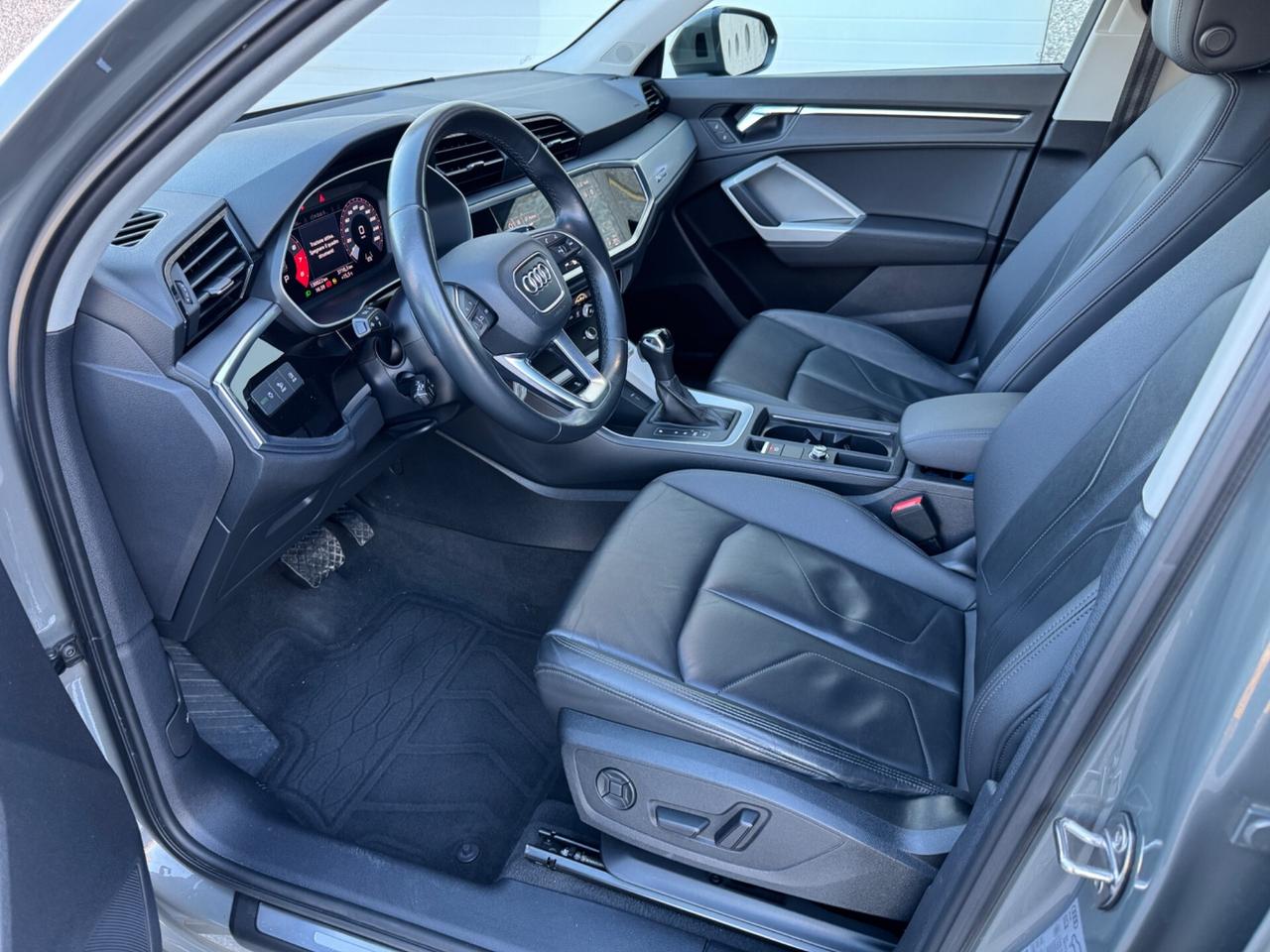 Audi Q3 35 TFSI S tronic Business