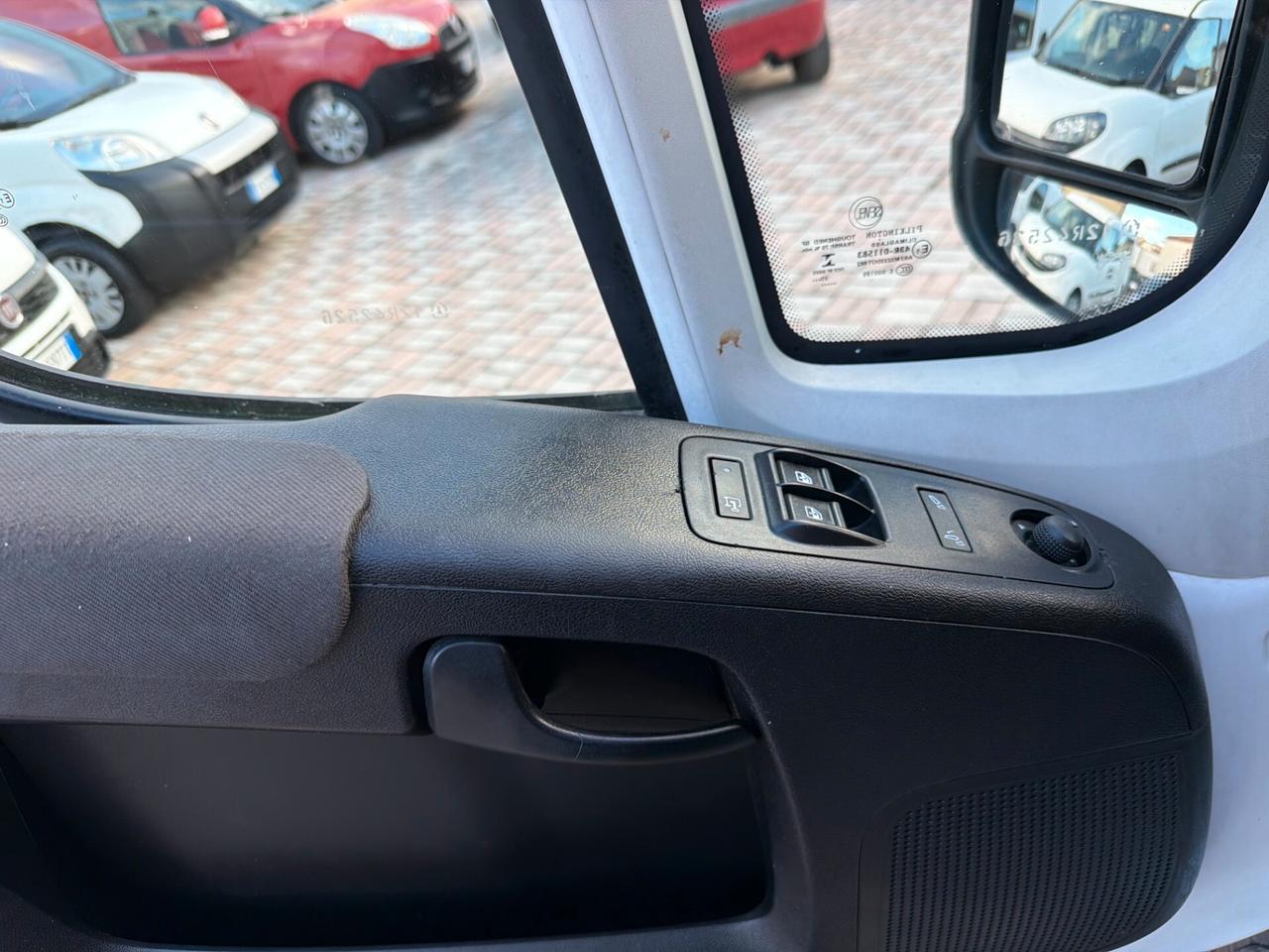 Peugeot Boxer 328 2.2 BlueHDi 120 S&S PC-TN Furgone