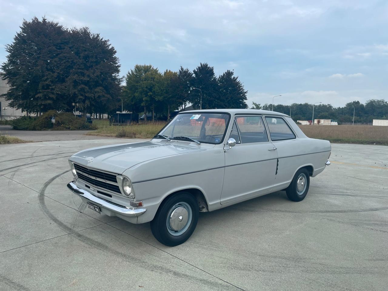 OPEL KADETT SE 2 PORTE (Macchina d'epoca)