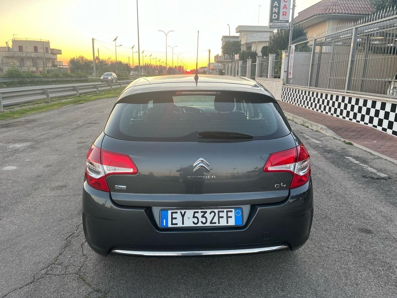 Citroen C4 1.6 e-HDi 115 Exclusive Unipro 2015