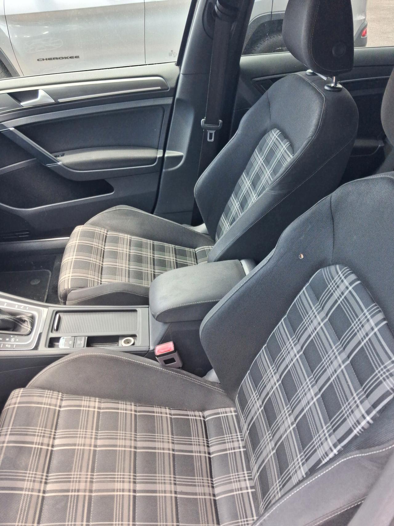 Volkswagen Golf GTD 2.0 7.5 DSG