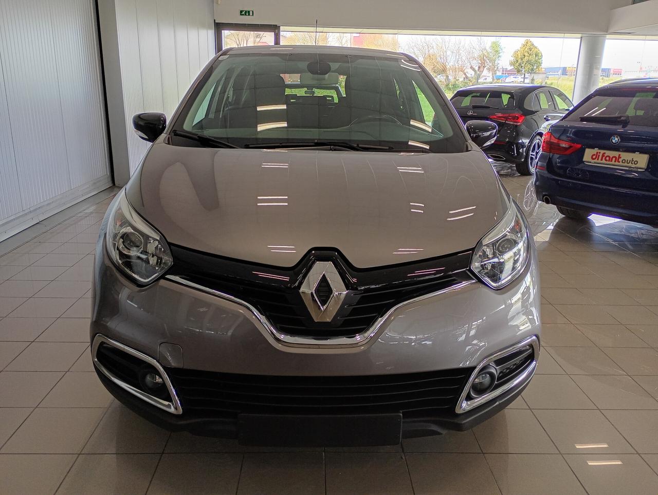 Renault Captur TCe 12V 90 CV - NEOPATENTATI
