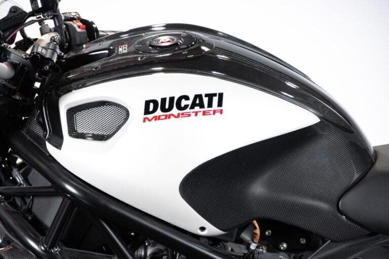 2009 DUCATI MONSTER 1100 S - RDS01720