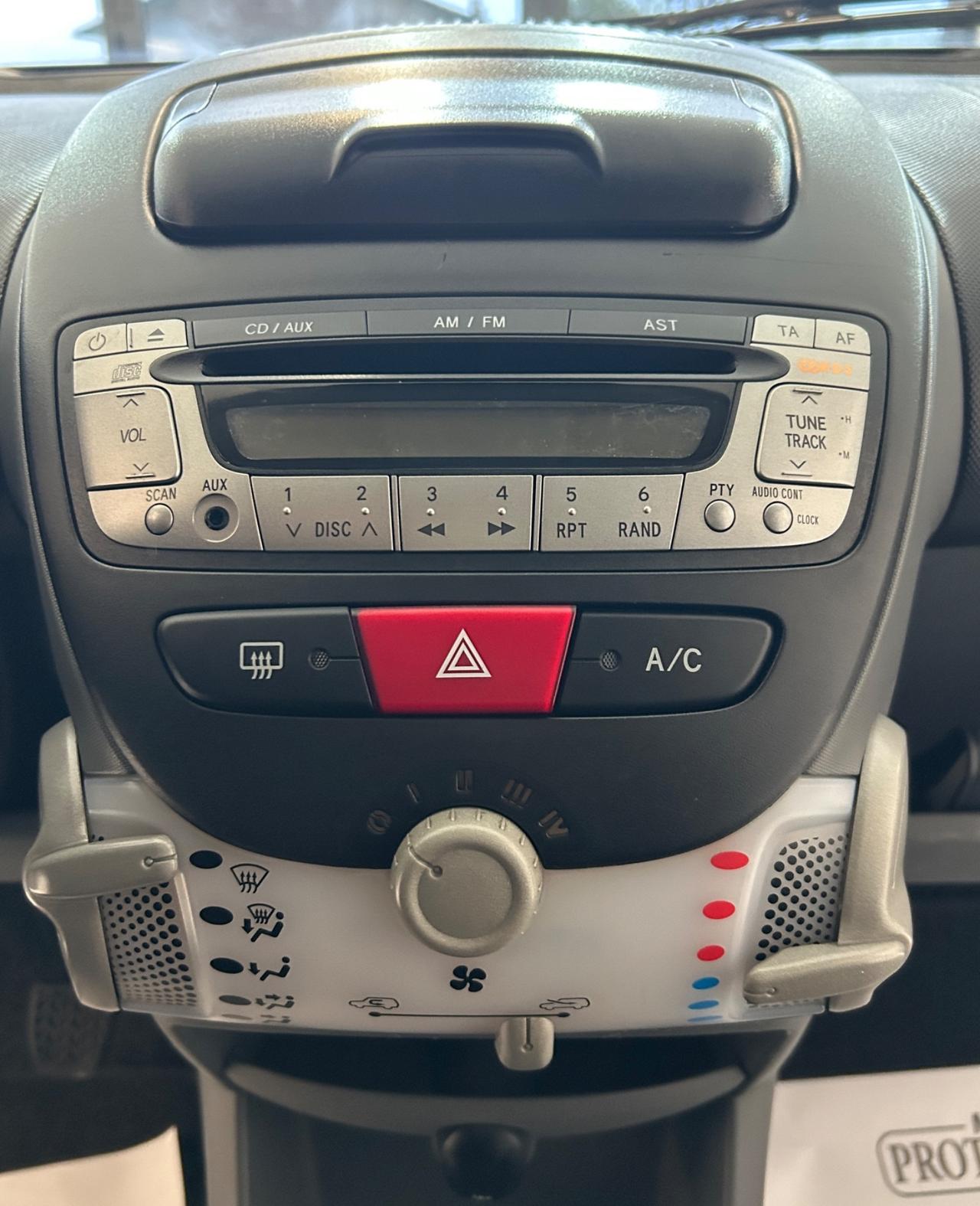 Toyota Aygo 1.0 benzina 50kw cambio automatico