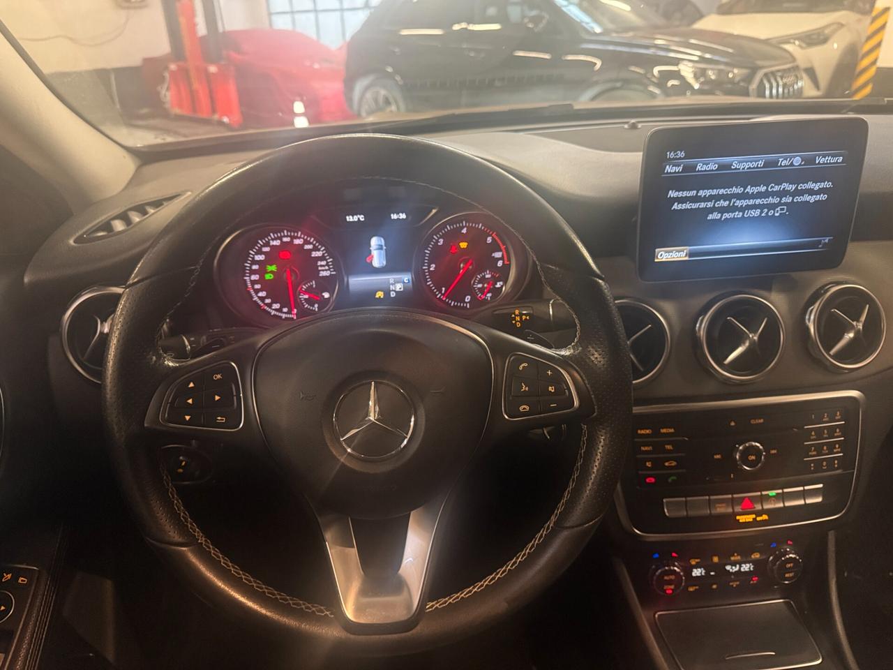 Mercedes-Benz GLA 180 180 d Sport auto UNICO PROPRIETARIO
