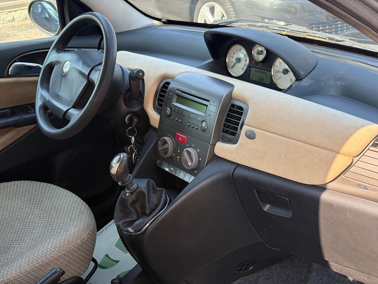 Lancia Ypsilon 1.2 Oro Bianco