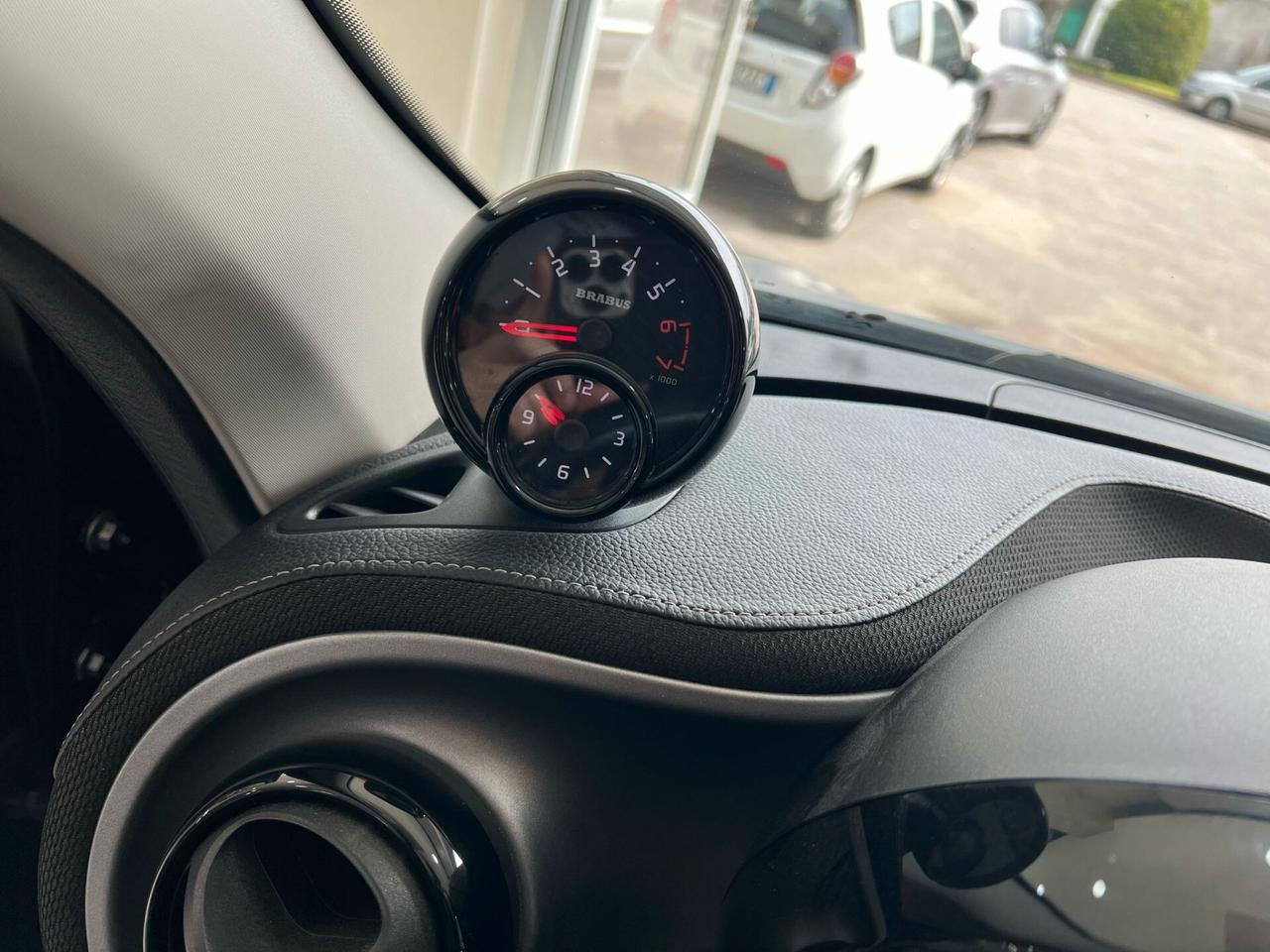 NUOVA SMART FORFOUR BRABUS EXCLUSIVE CABRIO EDITION 0.9 BENZ 109CV TWINAMIC