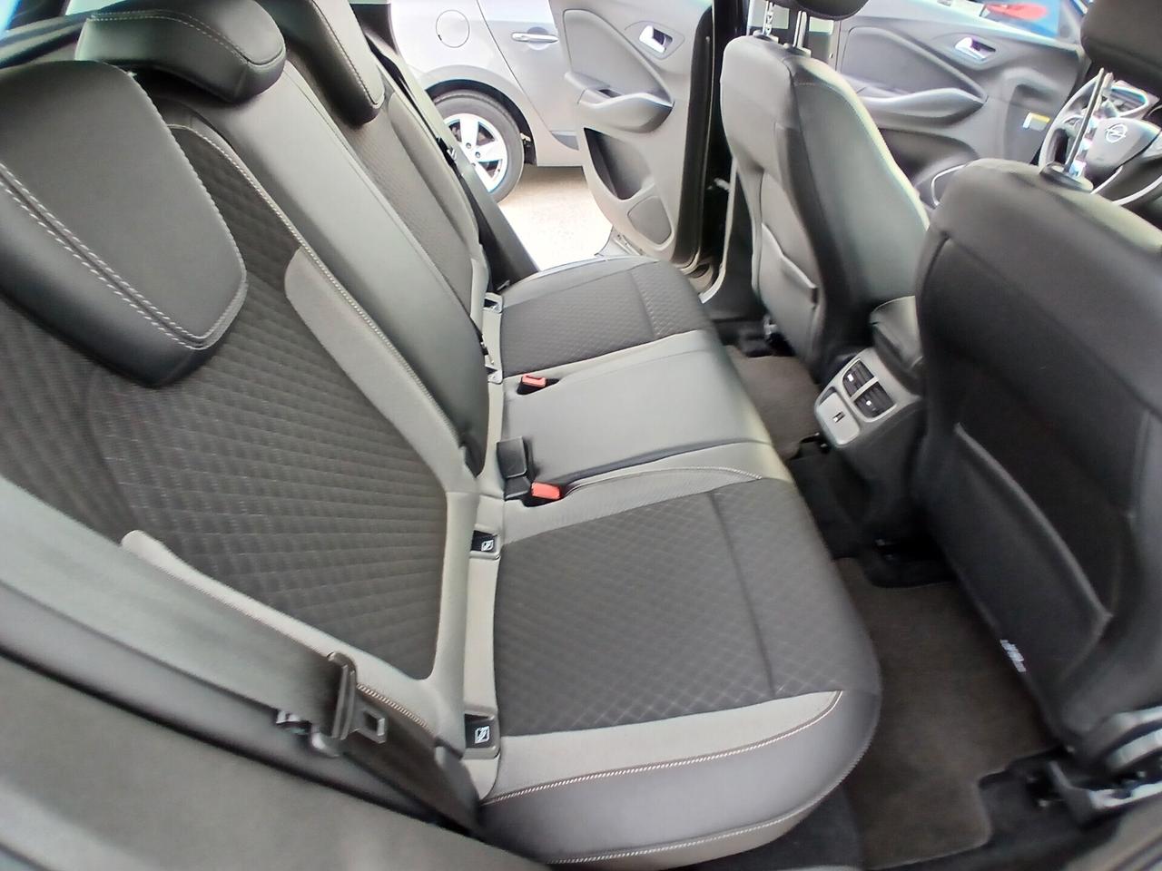 Opel Grandland X 1.5D 130CV AUTO AT8 2021