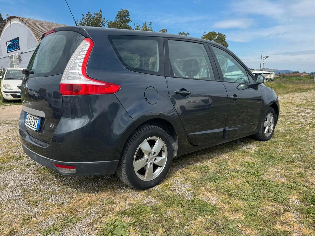 Renault Scenic 1.5 dCi 7 posti SOLO 98.000 KM