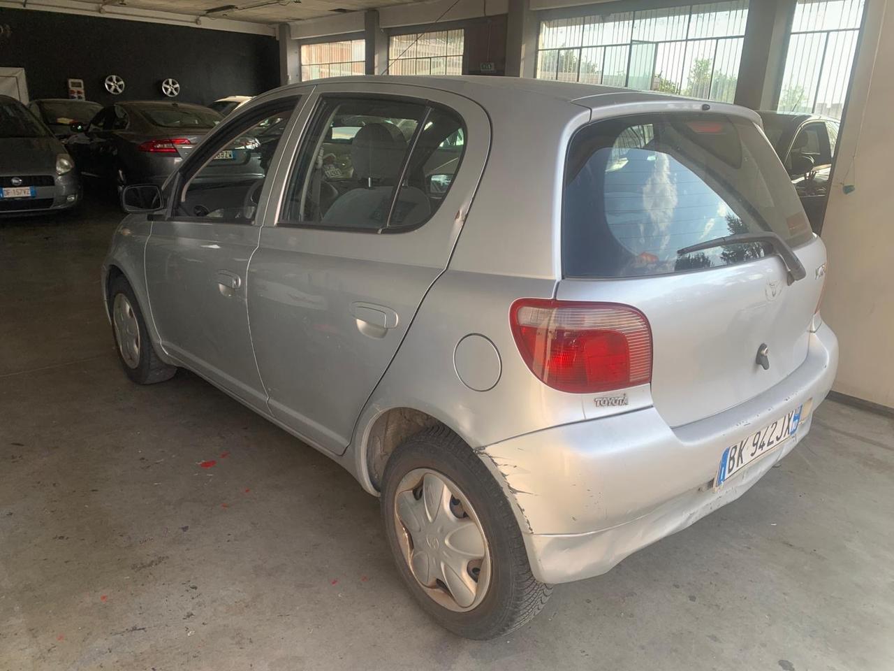 Toyota Yaris 1.0i 16V cat 5 porte