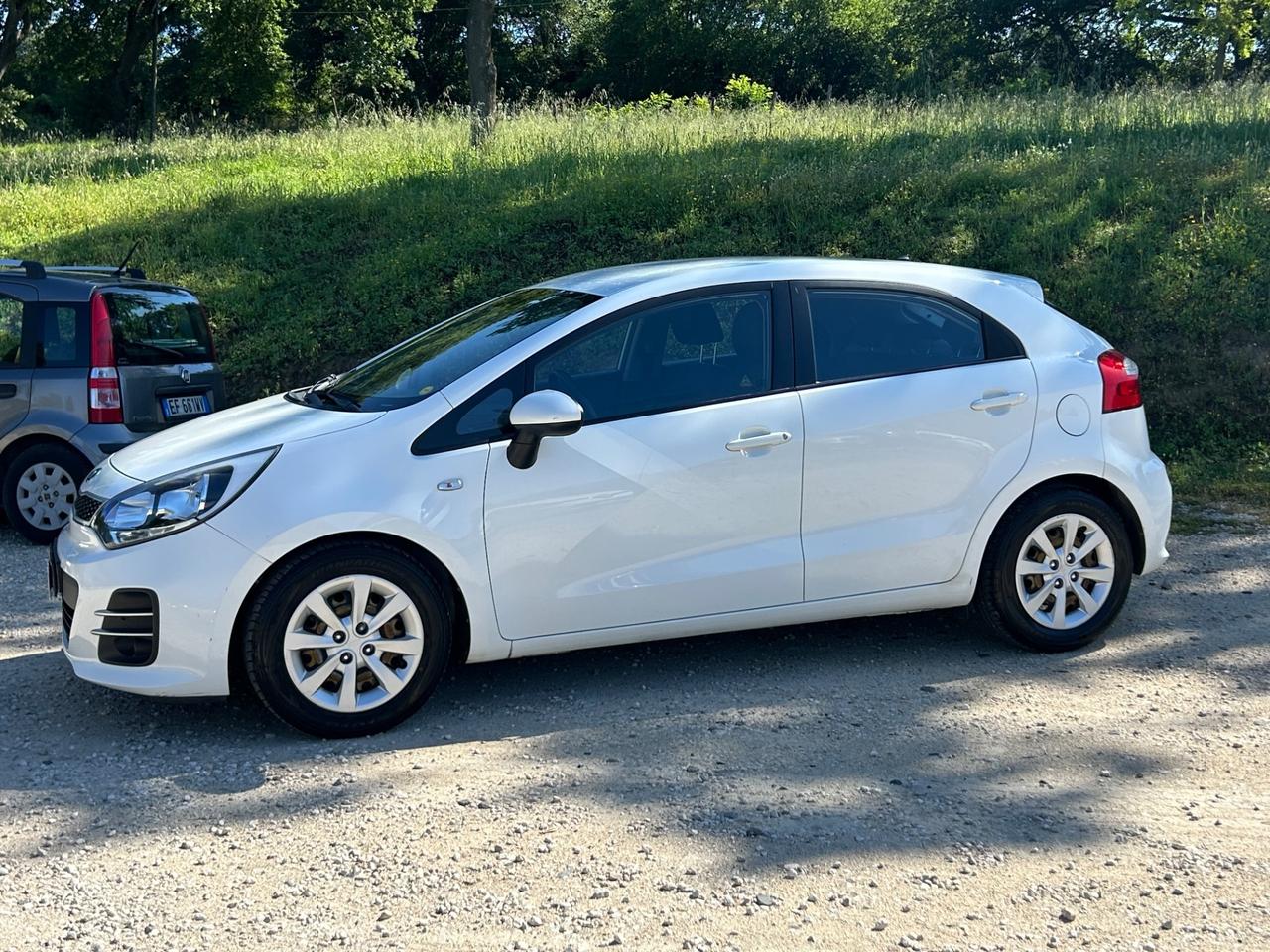 Kia Rio 1.2 CVVT 5p. Cool neopatentati rate permute