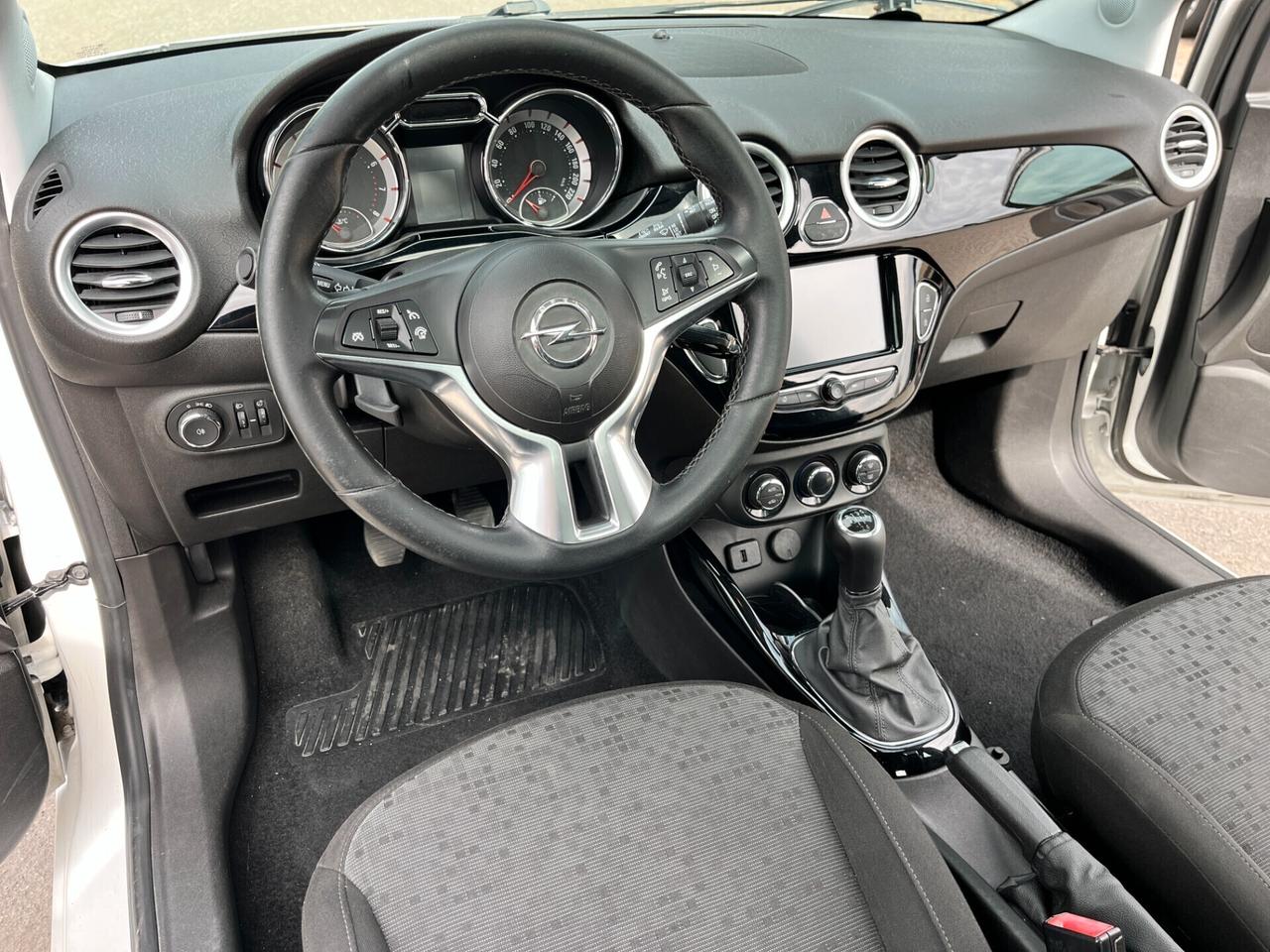 Opel Adam 1.2 70 CV