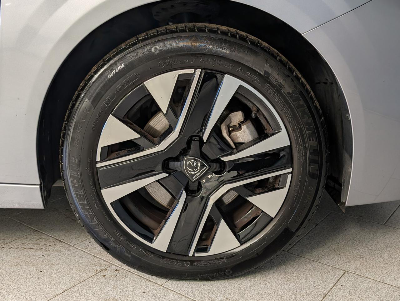 Peugeot 208 ii 1.2 puretech 100cv Allure