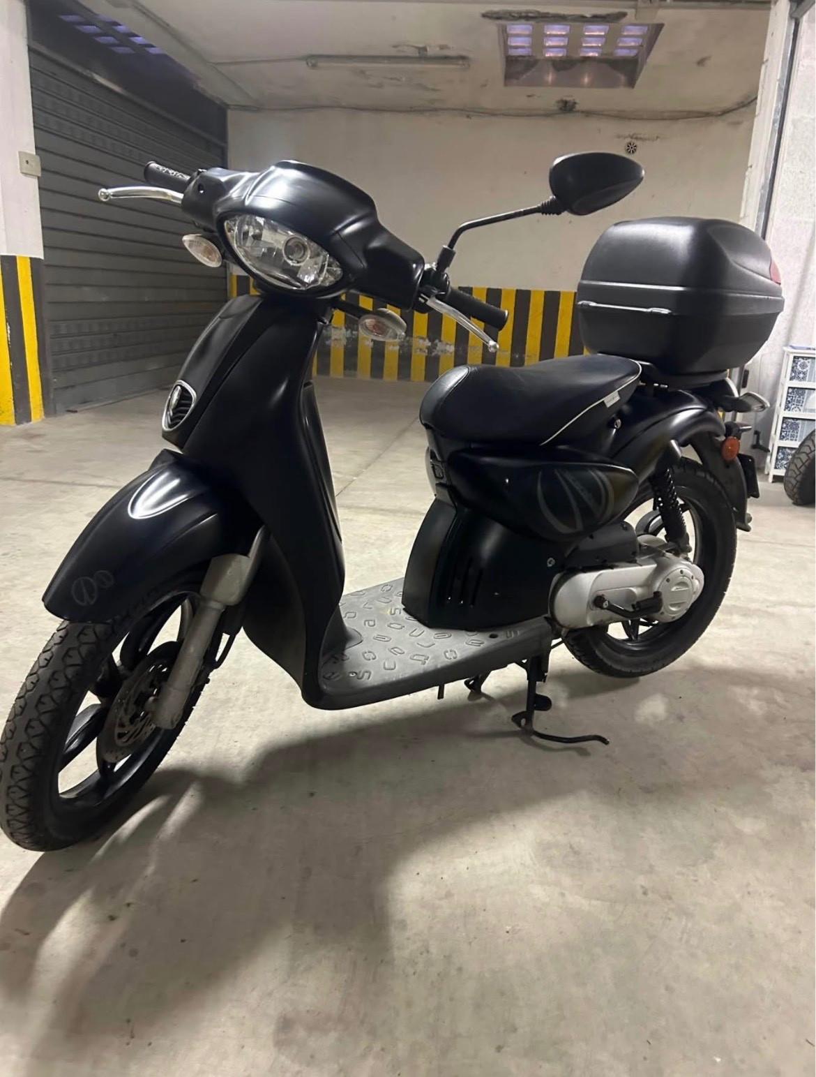 Aprilia Scarabeo 50 2T STREET