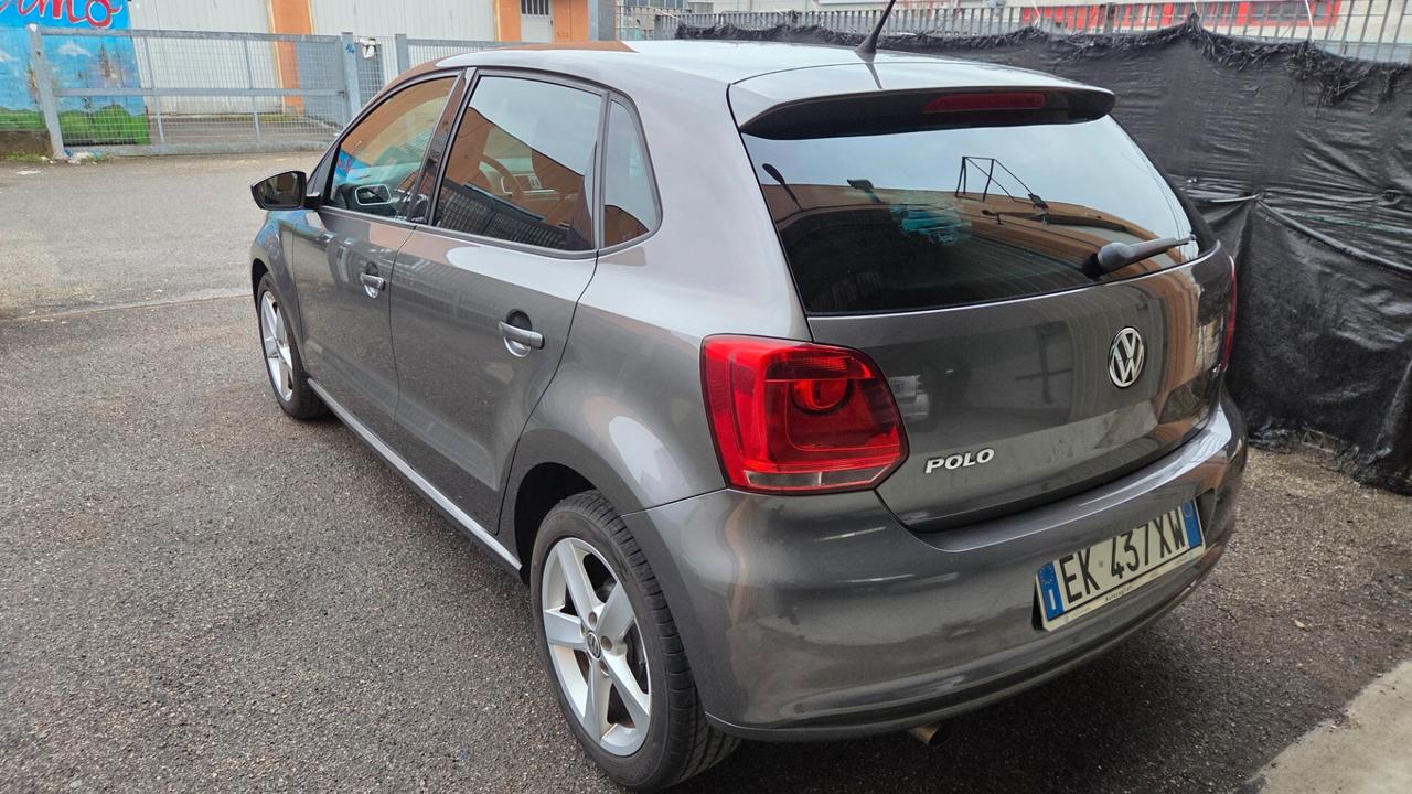 Volkswagen Polo 1.4 5 porte Highline unico proprietario neo patentati