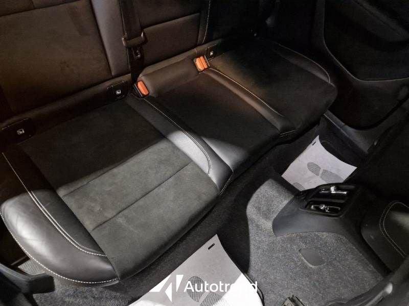 Volvo XC40 T5 180+82 CV Plug-in Hybrid Recharge R-design