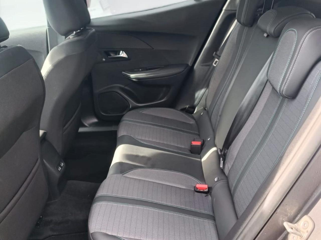 Peugeot 2008 BlueHDi 130 S&S EAT8 Allure Pack