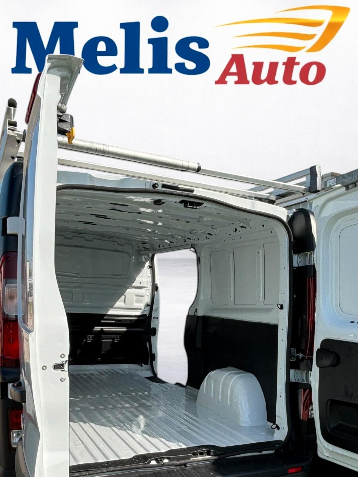 Nissan NV300 FURGONE 3 POSTI IVA ESPOSTA