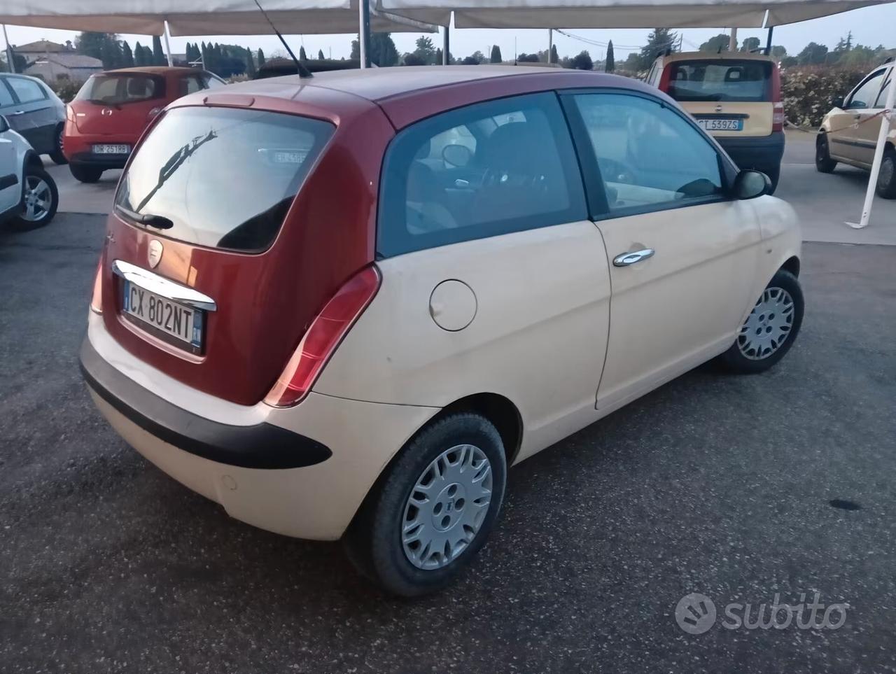 Lancia Ypsilon 1.2 Oro INTERNI IN PELLE