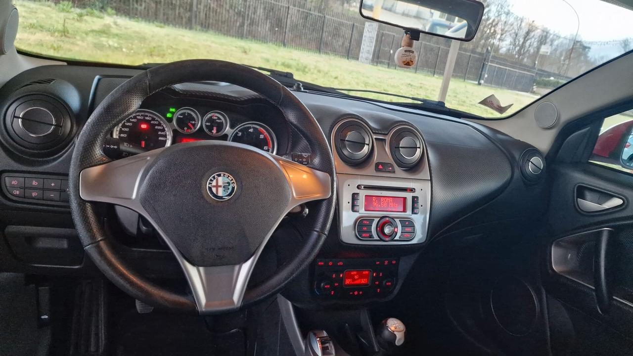Alfa Romeo MiTo 1.6 JTDm 16V Distinctive Sport Pack