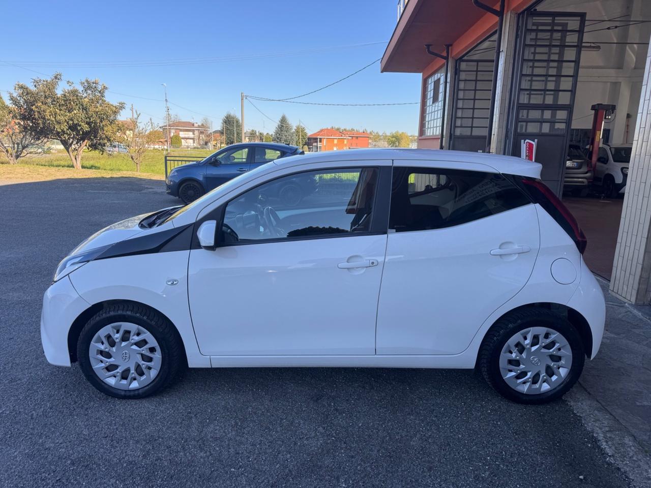 Toyota Aygo 1.0 72 CV 5 porte x-play