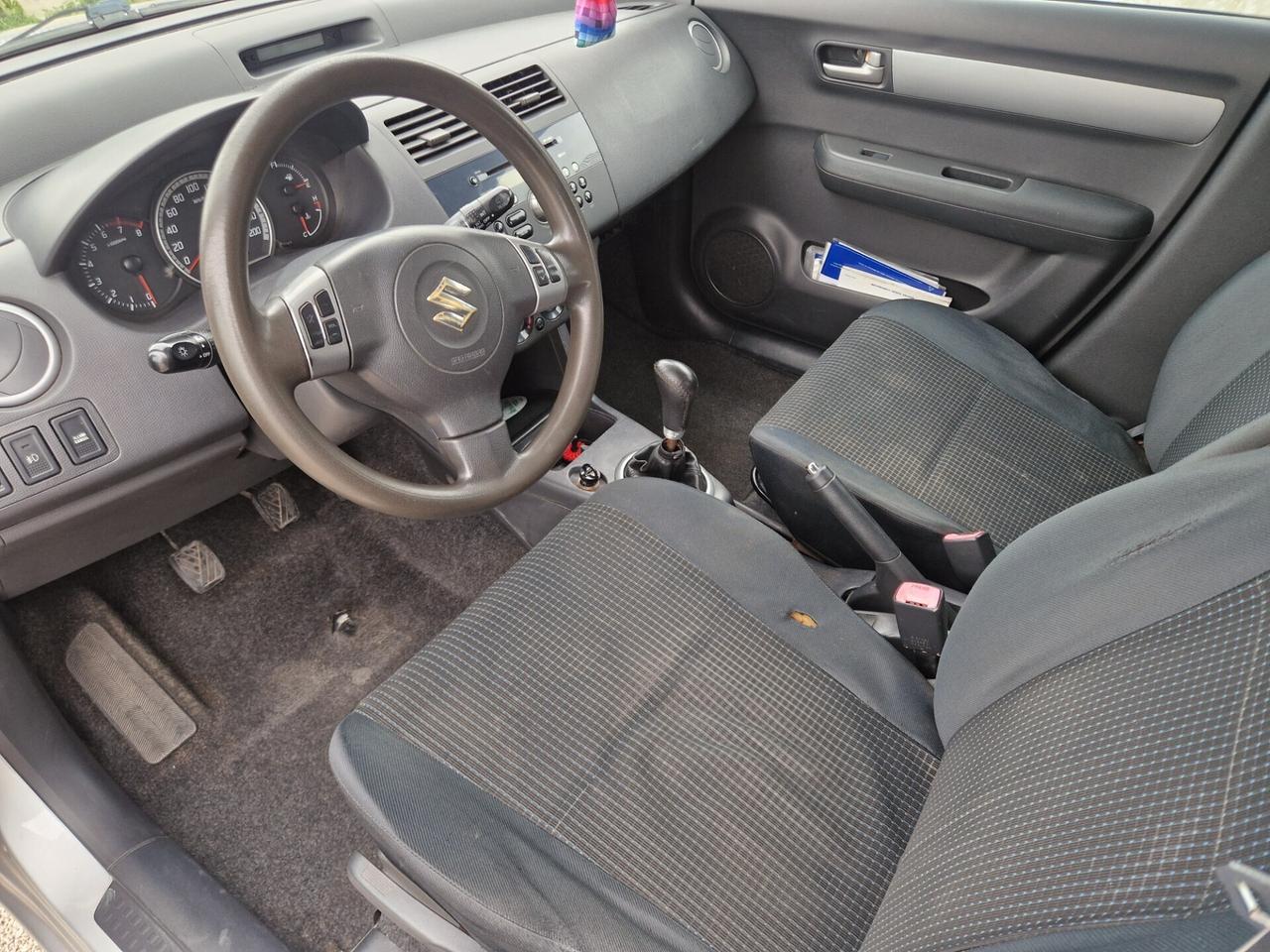 Suzuki Swift 1.3 5p. - 2005