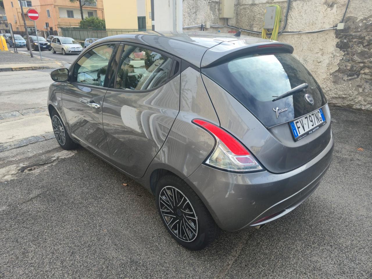 Lancia Ypsilon 1.2 69 CV 5 porte GPL Ecochic Gold