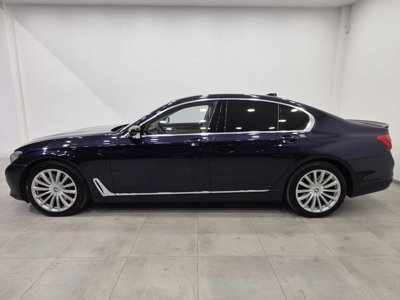 BMW 730 d Luxury auto - ACC/Lim - Cam 360 - Tetto - 4 RUOTE STERZANTI