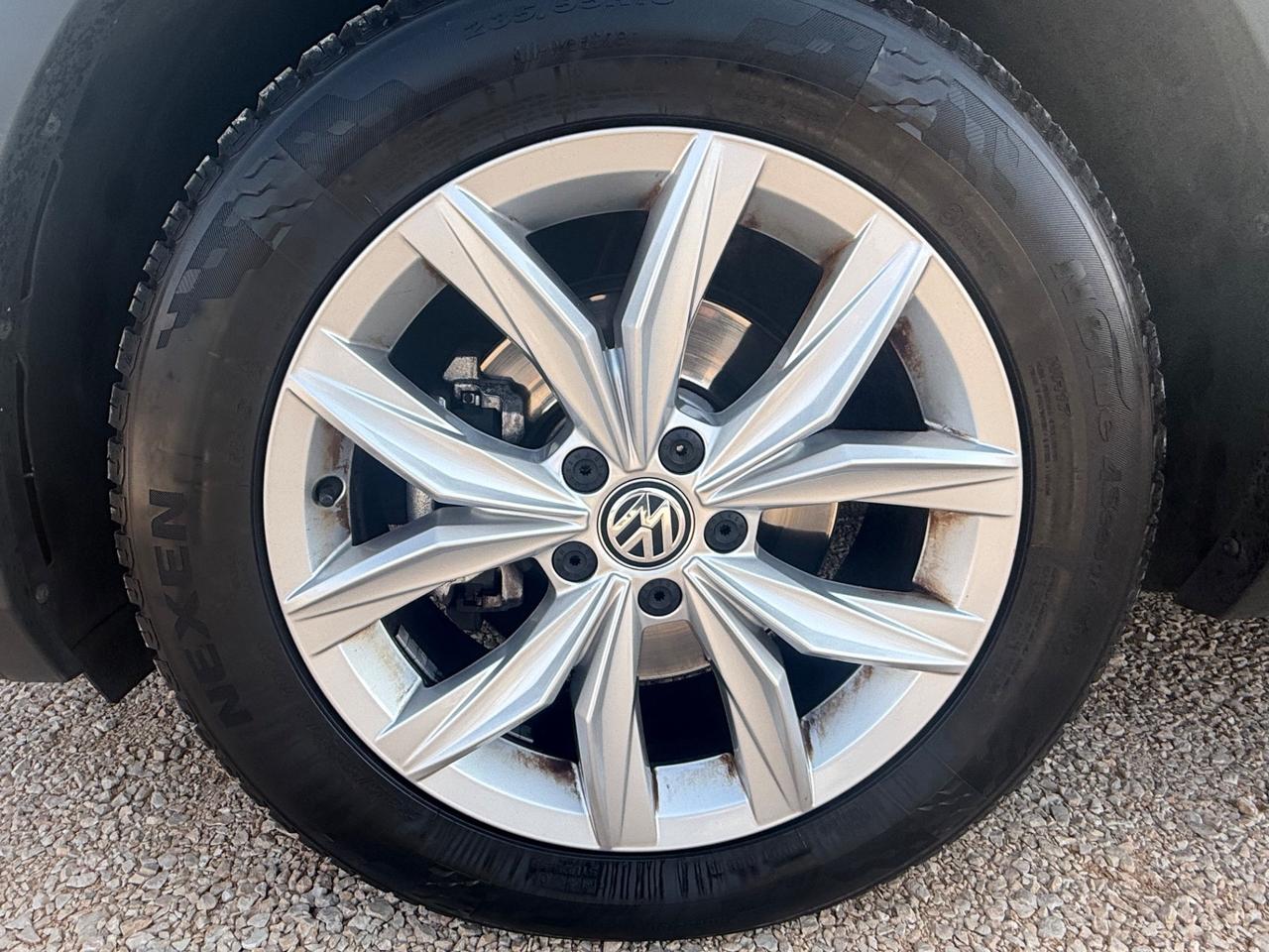 Volkswagen Tiguan 2.0 TDI SCR DSG 4MOTION Business BMT