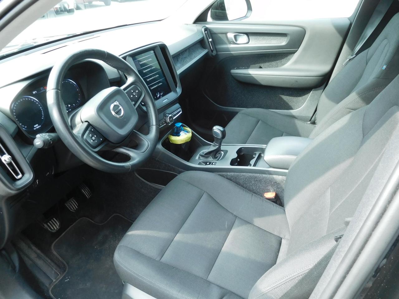 Volvo XC40 D3 AWD Momentum Core 150cv