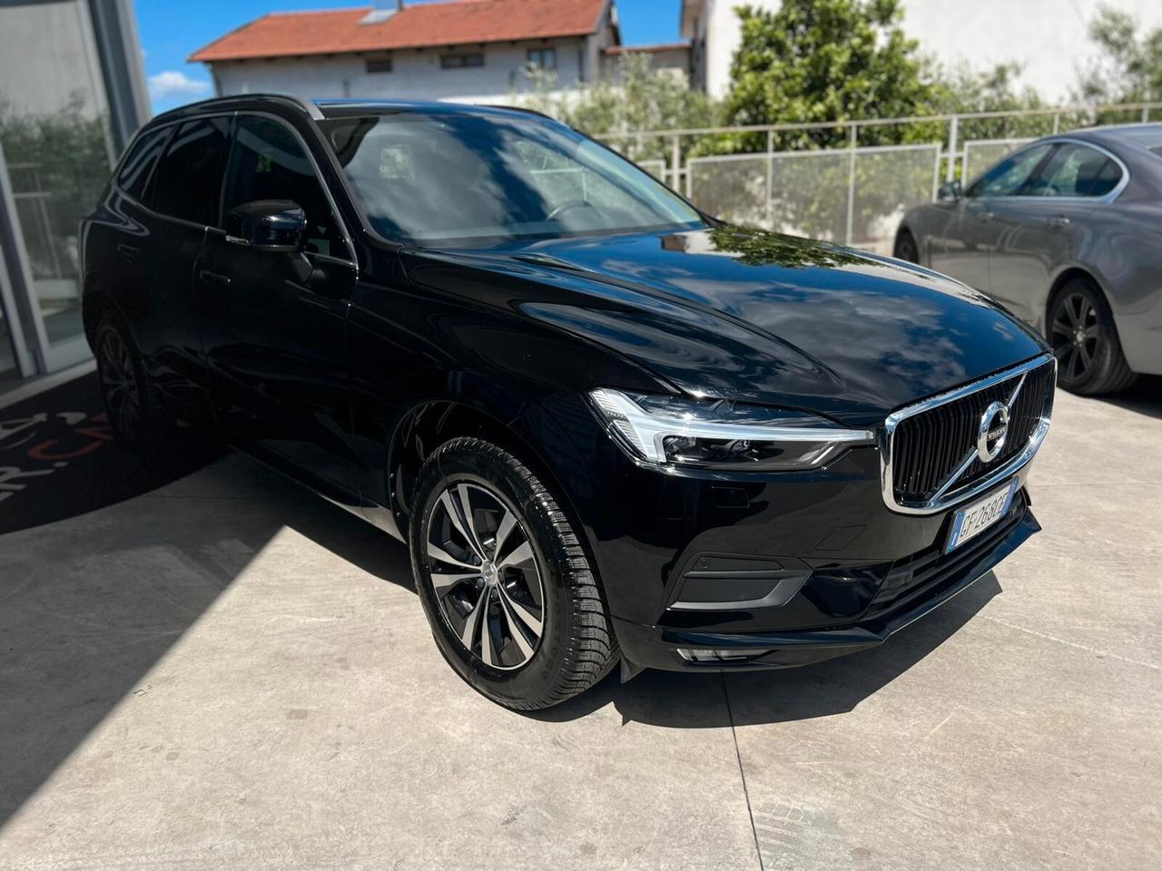 Volvo XC 60 XC60 B4 (d) AWD Geartronic Momentum Pro